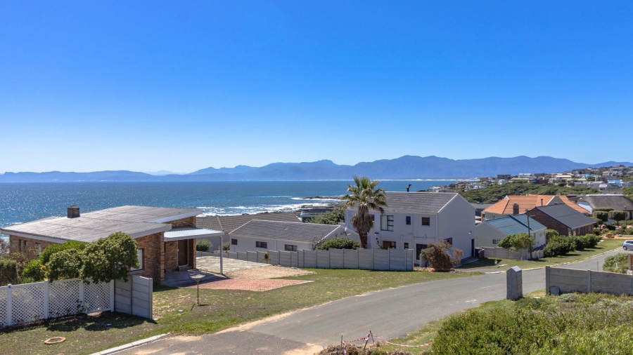 3 Bedroom Property for Sale in De Kelders Western Cape